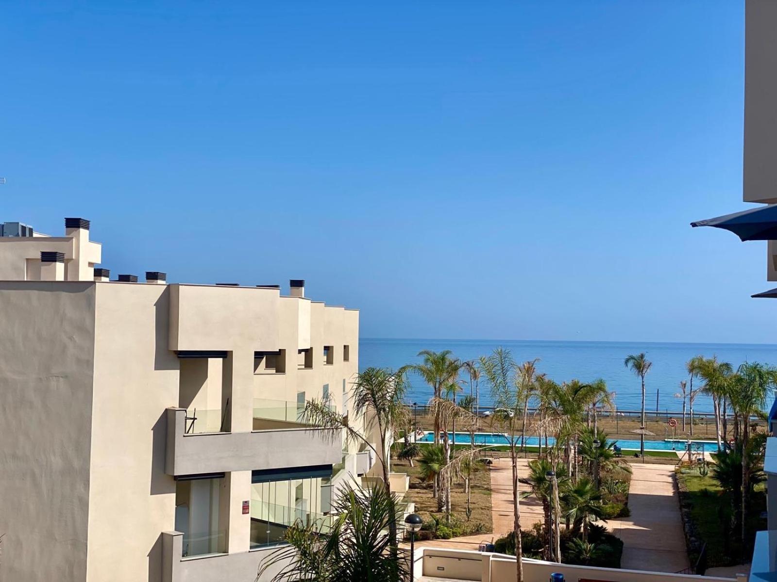 Costa Niza By Solymar Almayate